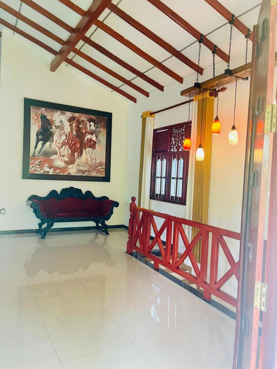 White Horse Hotel Hikkaduwa Exterior photo