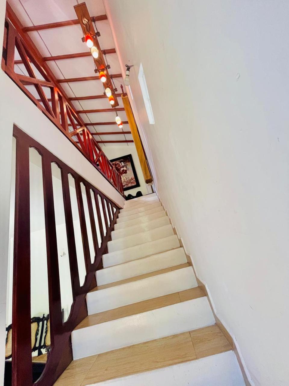 White Horse Hotel Hikkaduwa Exterior photo