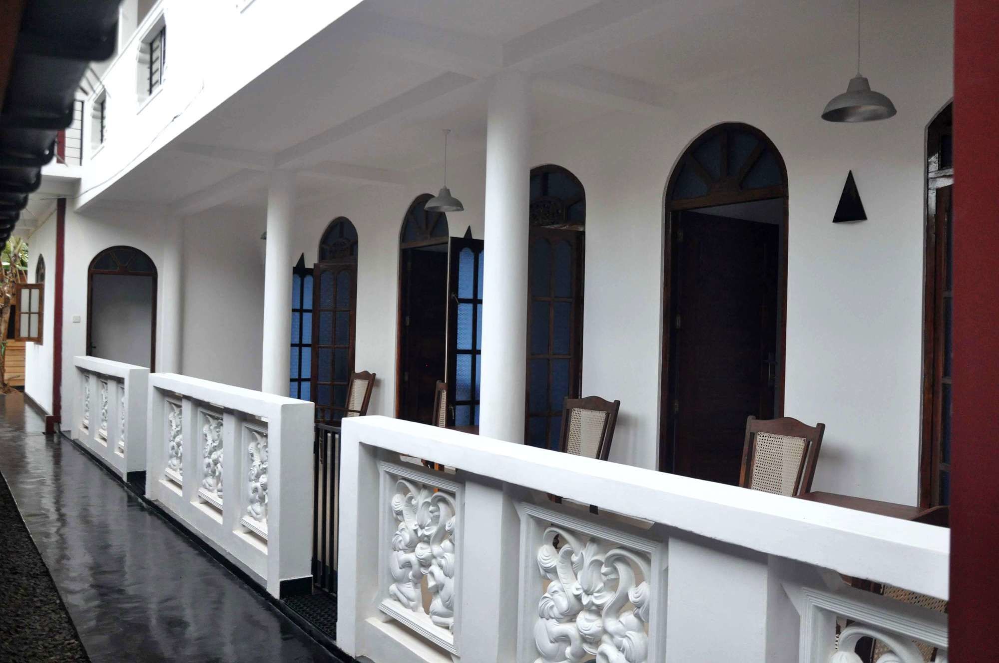 White Horse Hotel Hikkaduwa Exterior photo
